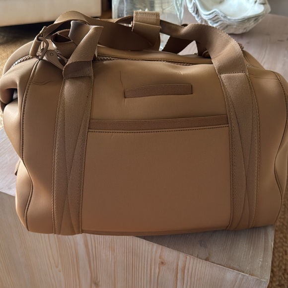 NWT Dagne Dover Landon Carryall Duffel Bag - Picture 12 of 16